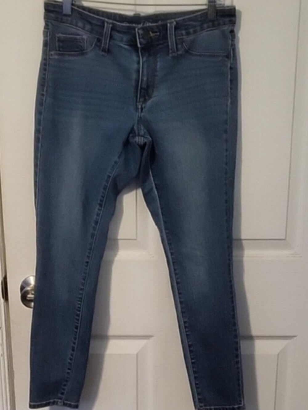 Universal Threads Mid-Rise Jeggings